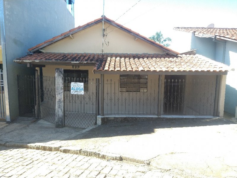 Casa - Aluguel - Centro - Borda da Mata - MG