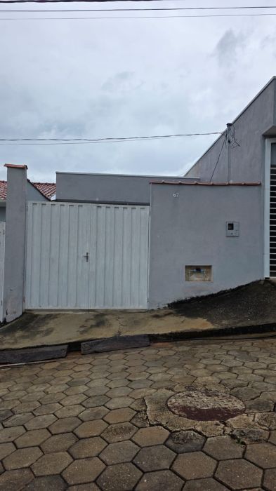 Casa - Aluguel - Santa Rita - Borda da Mata - MG