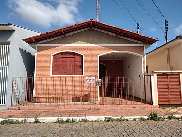 CASA NO CENTRO � VENDA